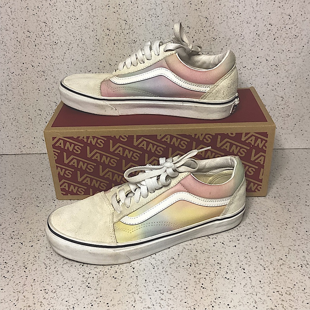 VANS Old Skool Aura - Multi/White size 8 women’s/6.5 men’s w/box
